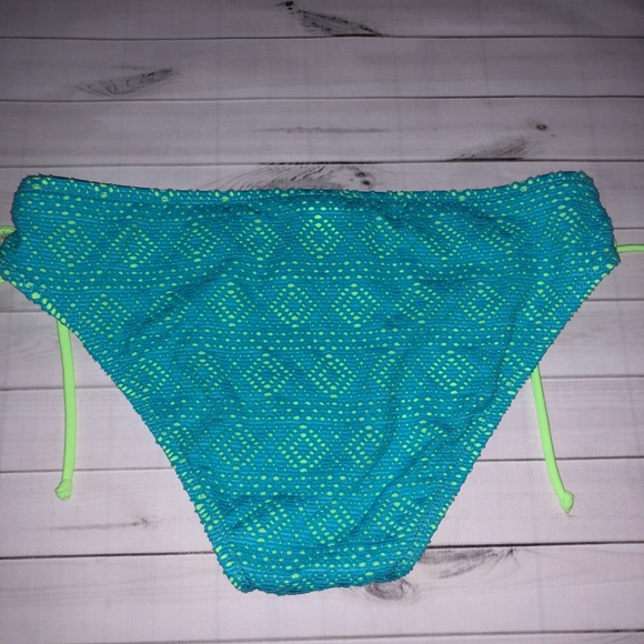 🆕 Candies Bikini Bottom 👙 - Picture 2 of 5